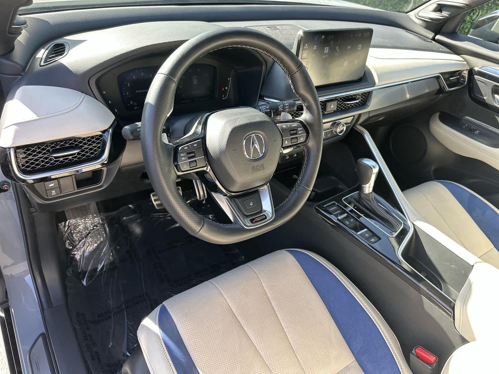 Thumbnail: 2025 Acura ADX - 2