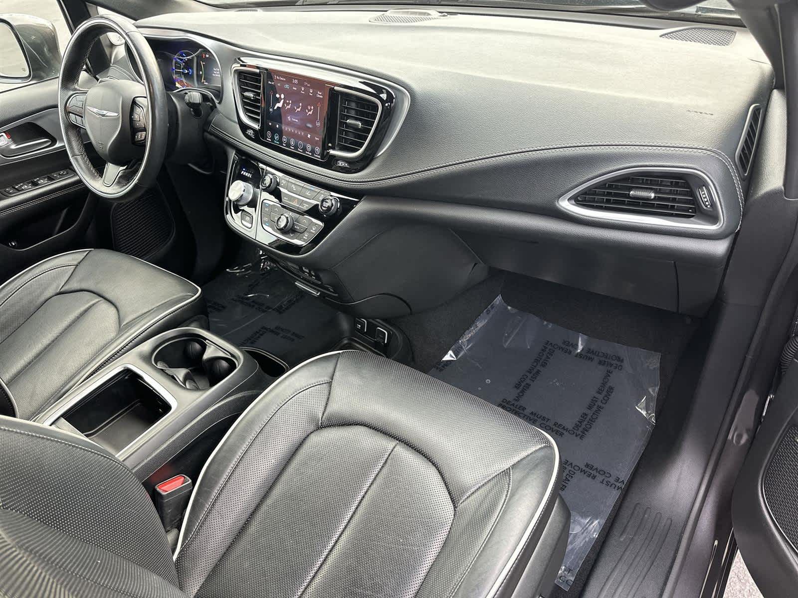 Thumbnail: 2020 Chrysler Pacifica - 12