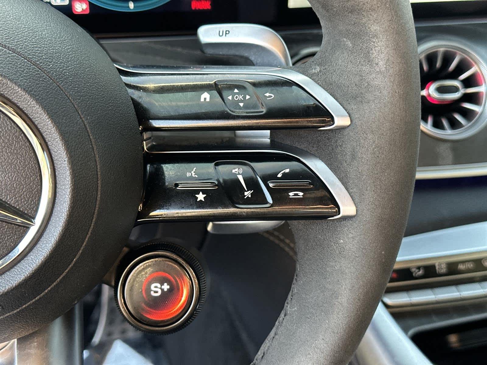 Thumbnail: 2022 Mercedes-Benz AMG GT - 25