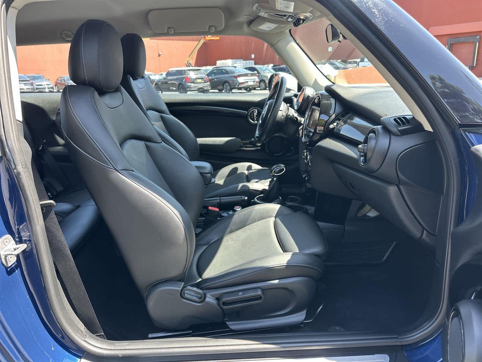 Thumbnail: 2017 MINI Cooper Hardtop - 14