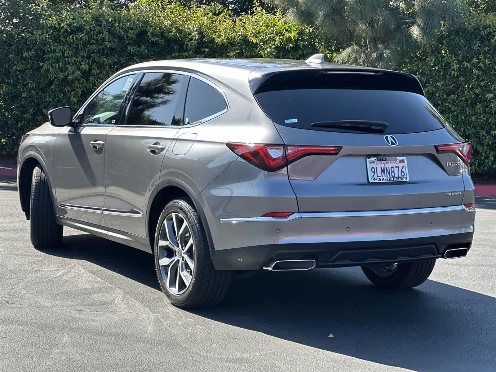 Thumbnail: 2024 Acura MDX - 4