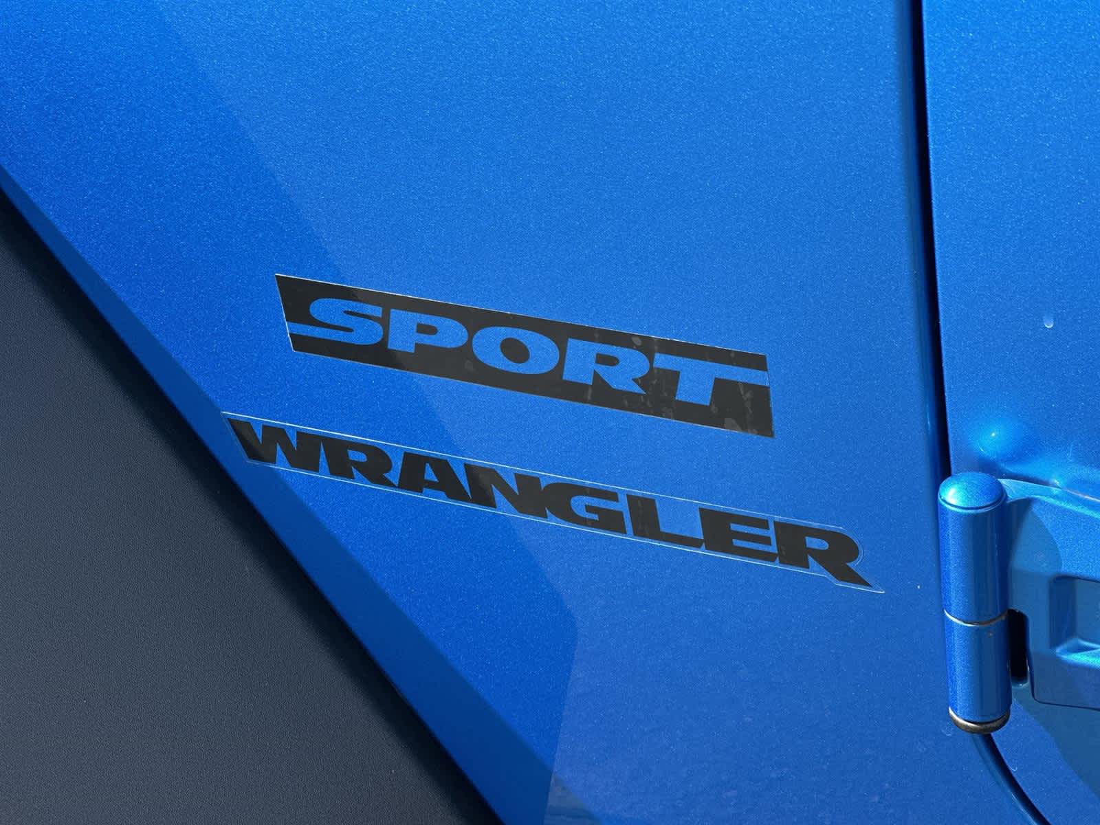 Thumbnail: 2015 Jeep Wrangler - 7