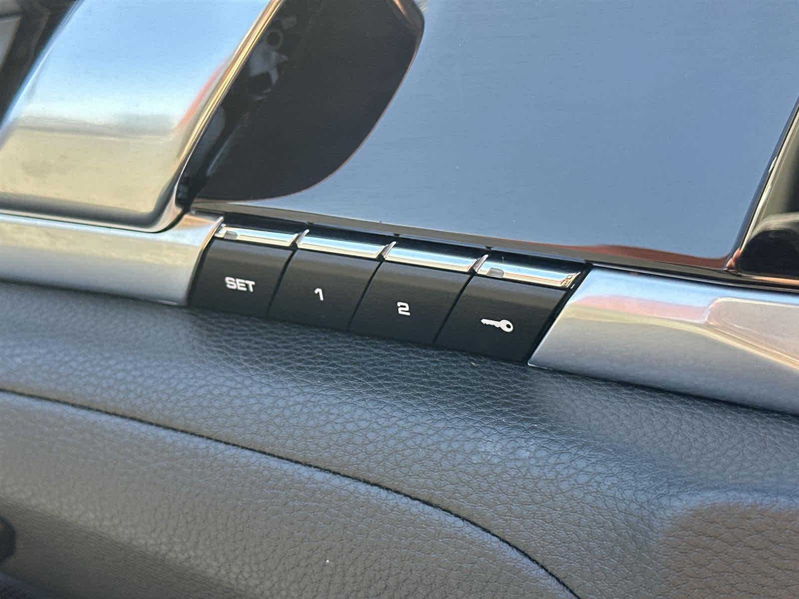 Thumbnail: 2014 Porsche Panamera - 30