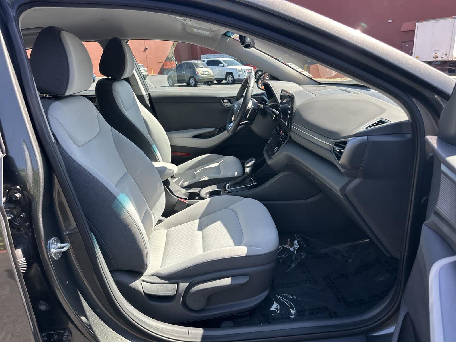 Thumbnail: 2022 Hyundai Ioniq - 14