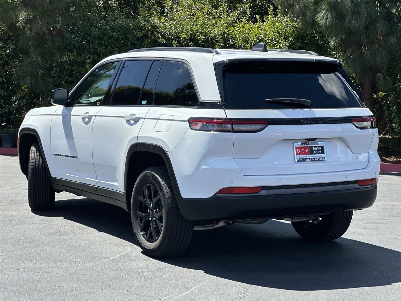 Thumbnail: 2026 Jeep Grand Cherokee - 4