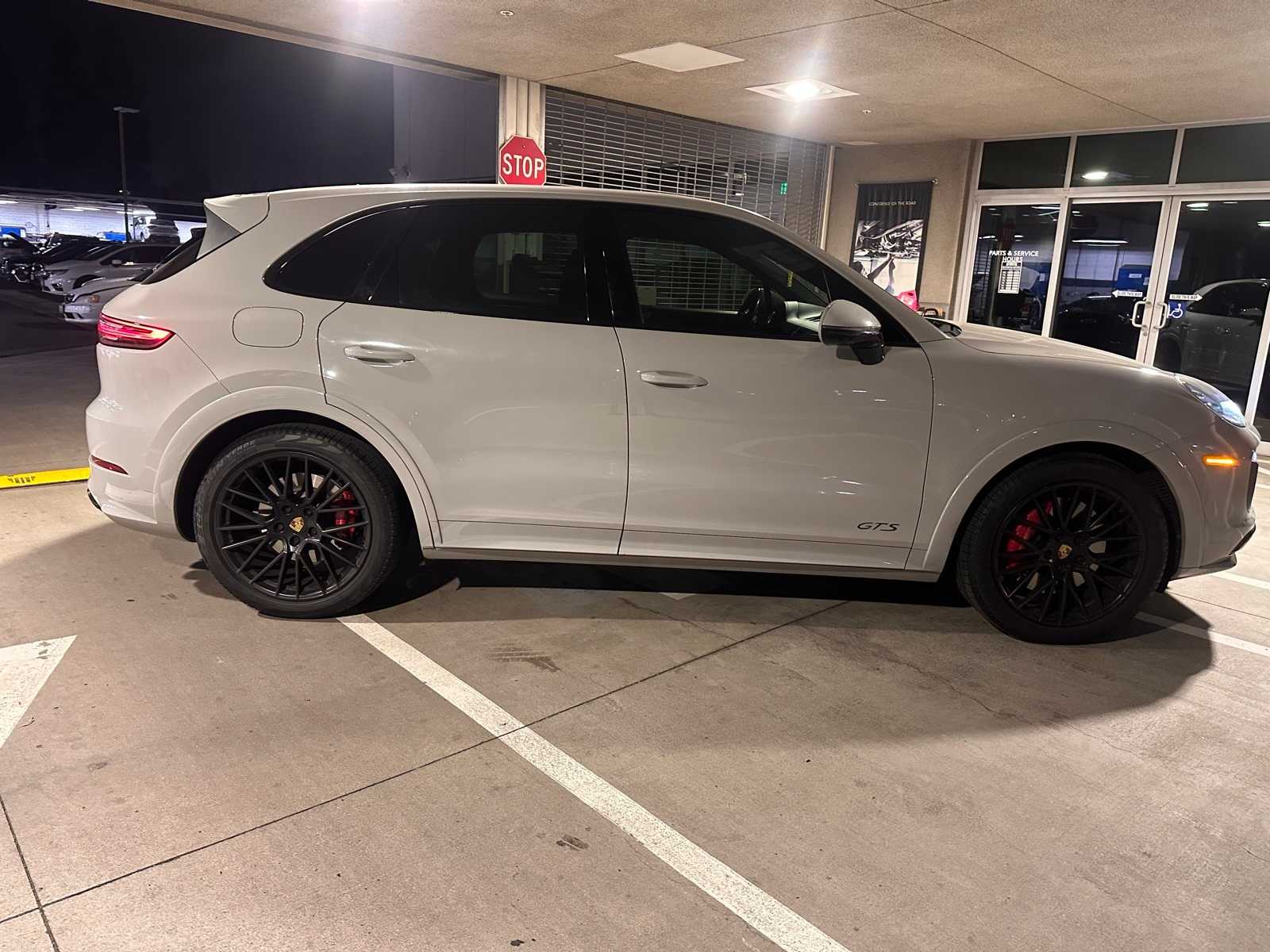 Thumbnail: 2021 Porsche Cayenne - 6