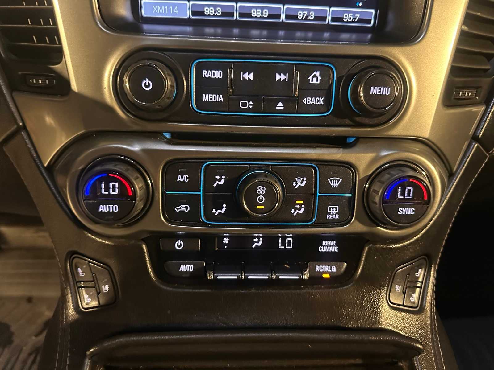 Thumbnail: 2018 Chevrolet Tahoe - 19