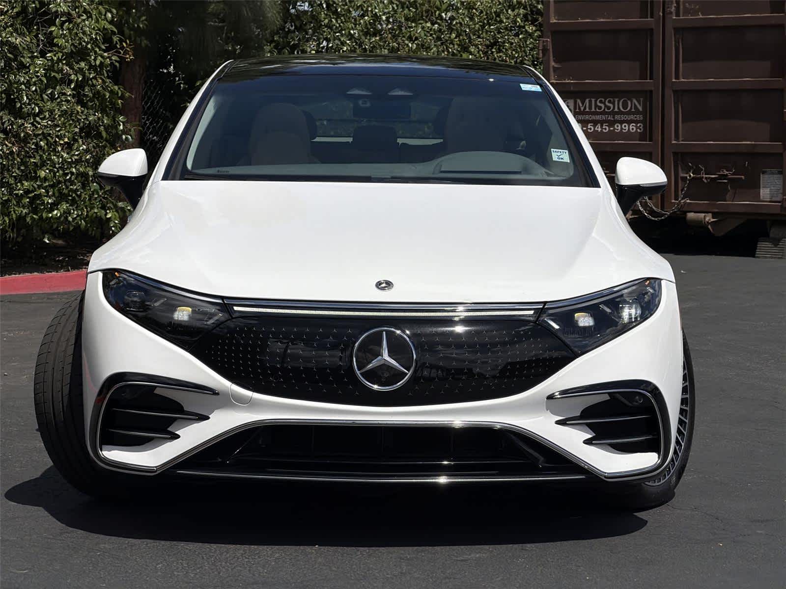 Thumbnail: 2023 Mercedes-Benz EQS - 7