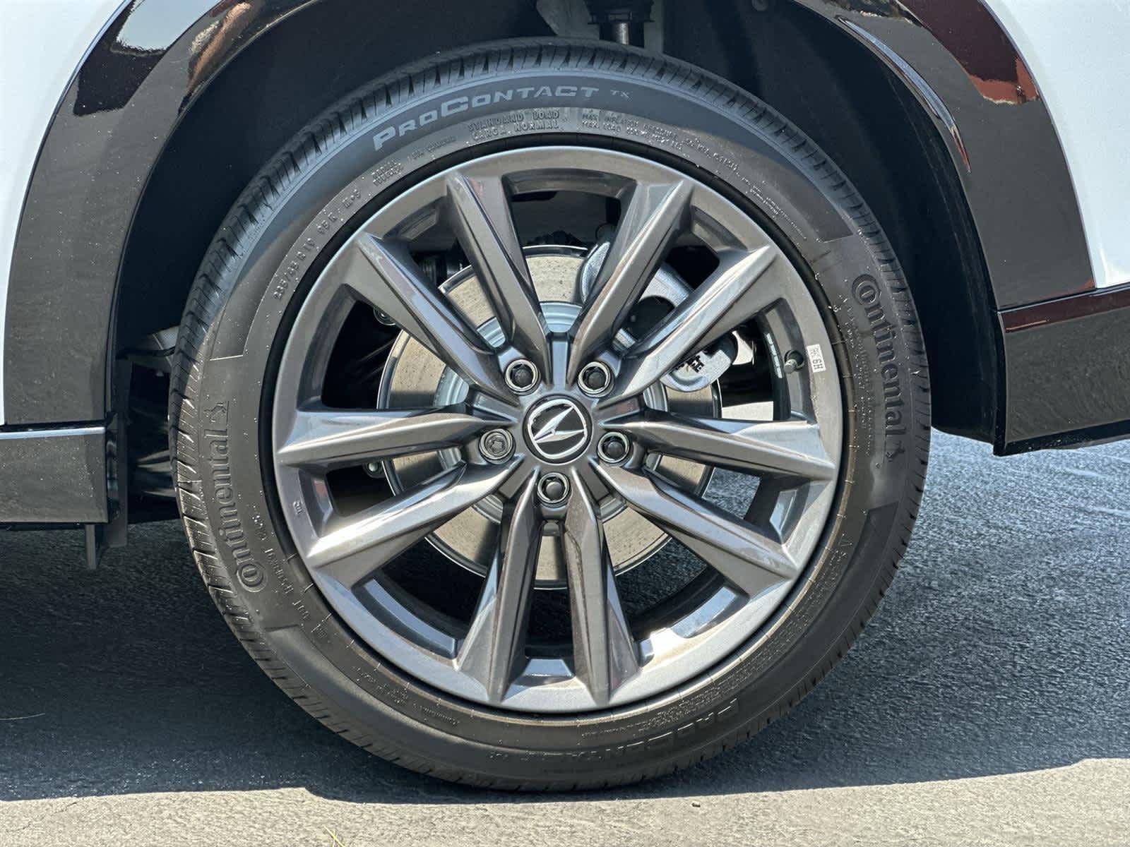 Thumbnail: 2025 Acura ADX - 8