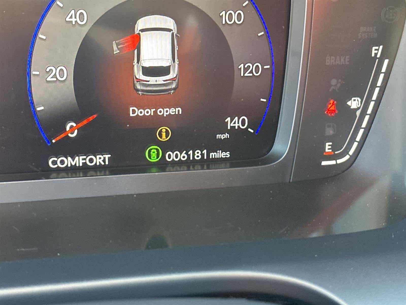 Thumbnail: 2025 Acura ADX - 18