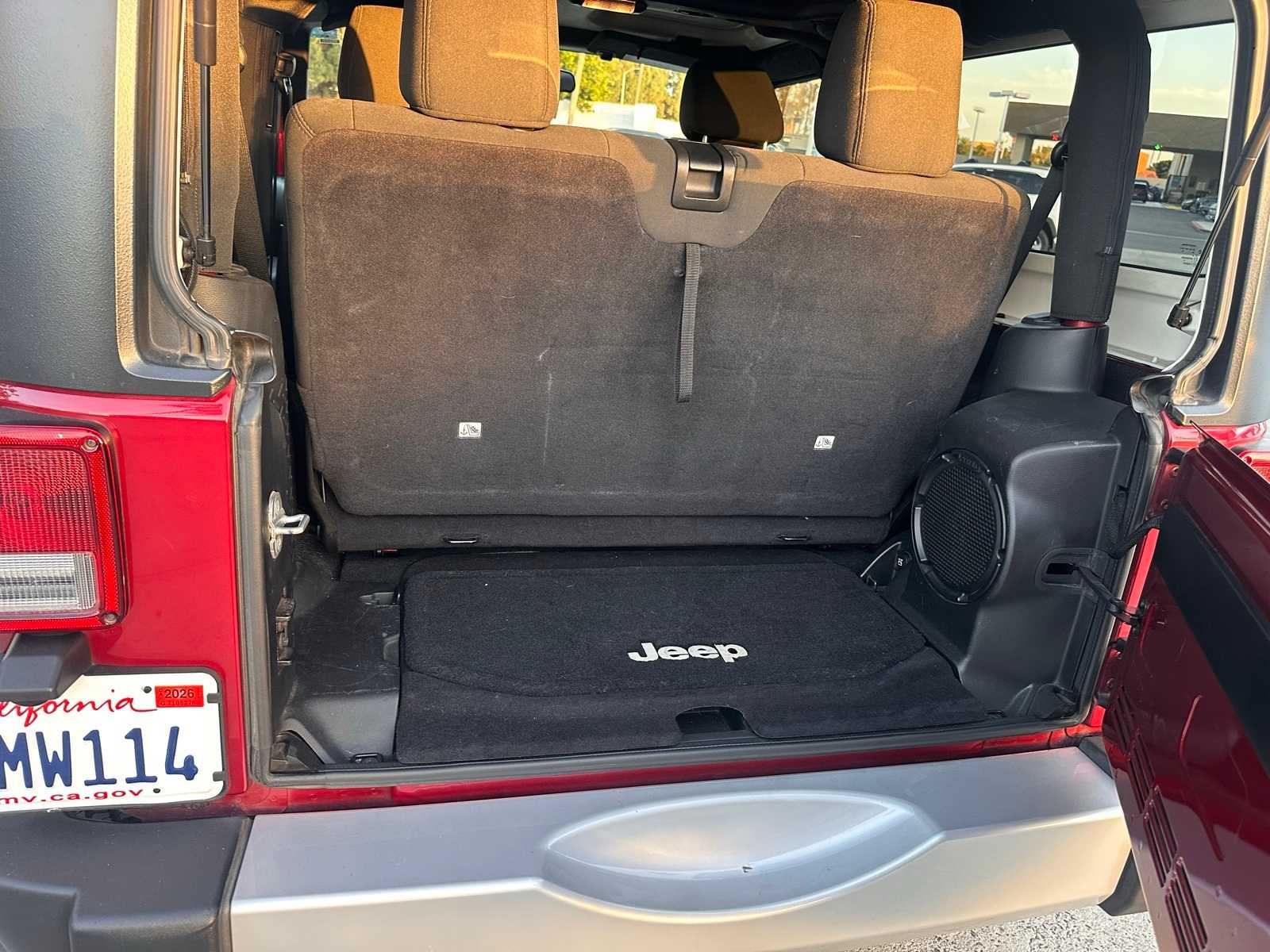 Thumbnail: 2012 Jeep Wrangler - 10