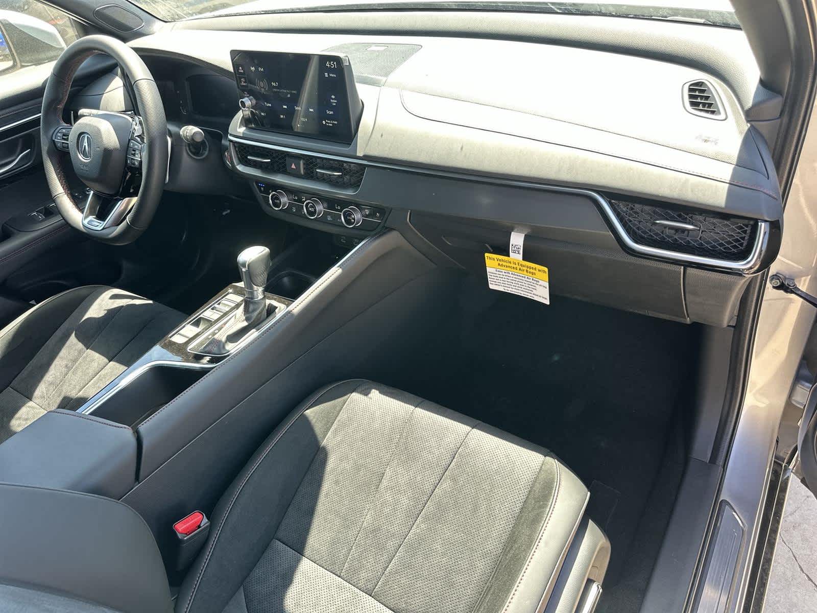 Thumbnail: 2025 Acura ADX - 12