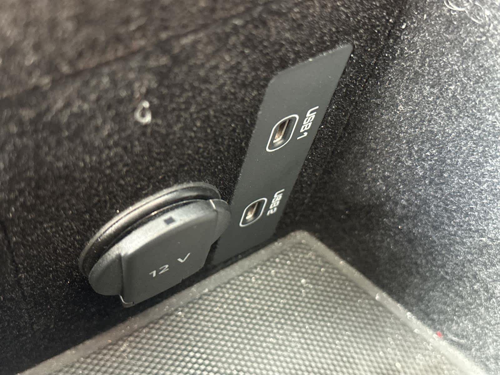 Thumbnail: 2020 Porsche Taycan - 31