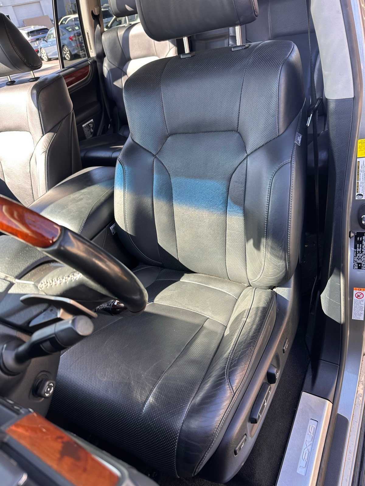 Thumbnail: 2019 Lexus LX - 15