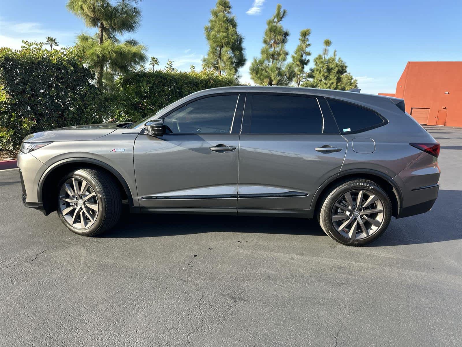 Thumbnail: 2025 Acura MDX - 3