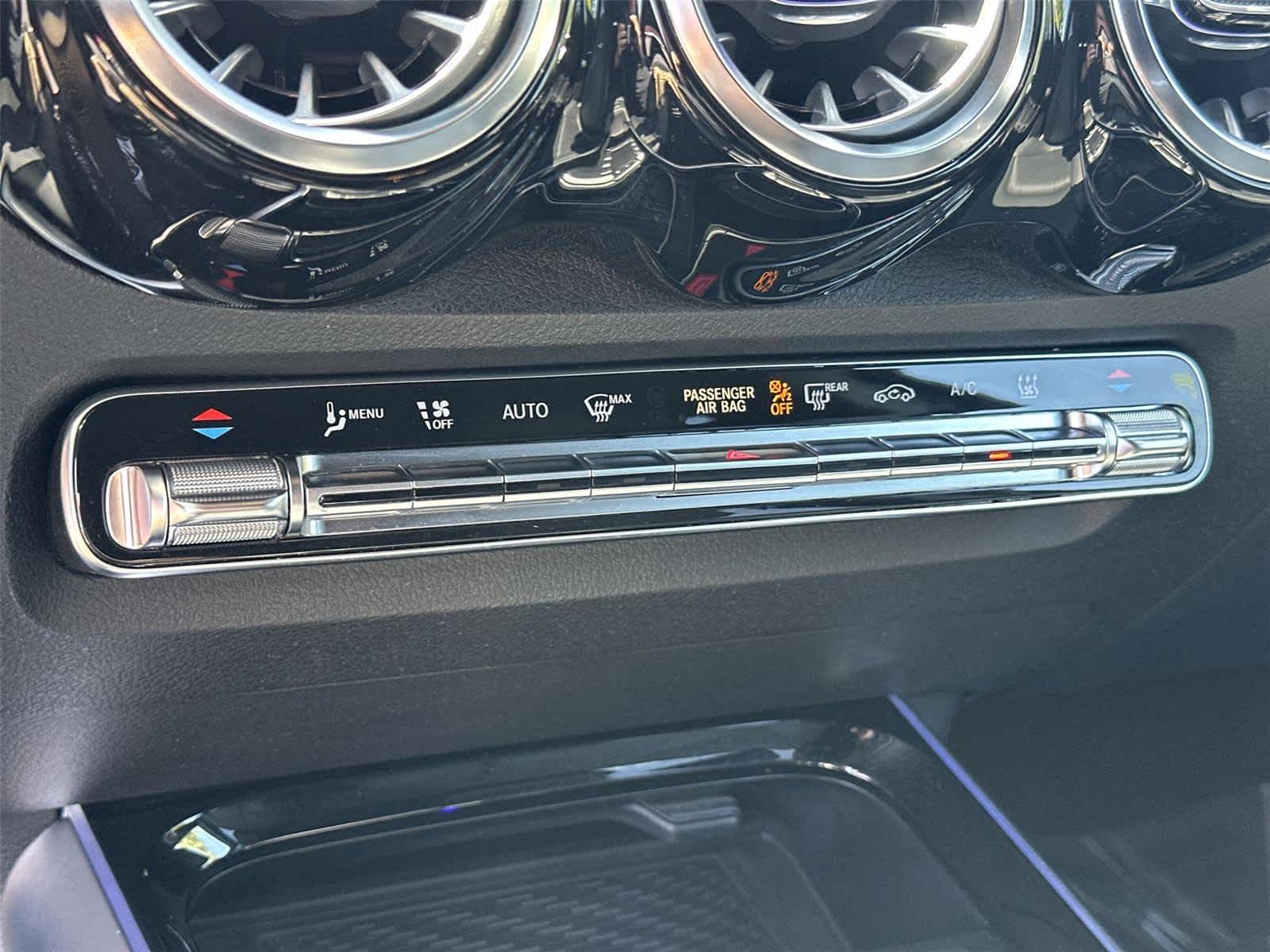 Thumbnail: 2023 Mercedes-Benz EQB - 26