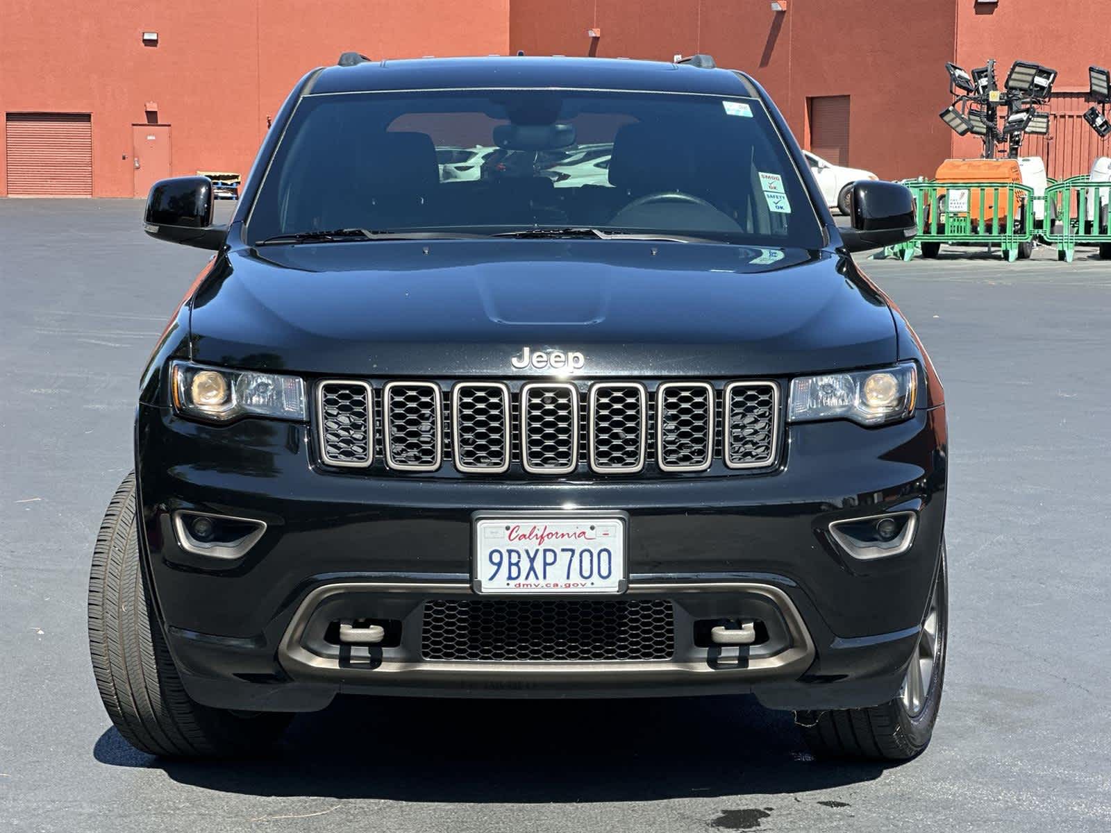 Thumbnail: 2017 Jeep Grand Cherokee - 6