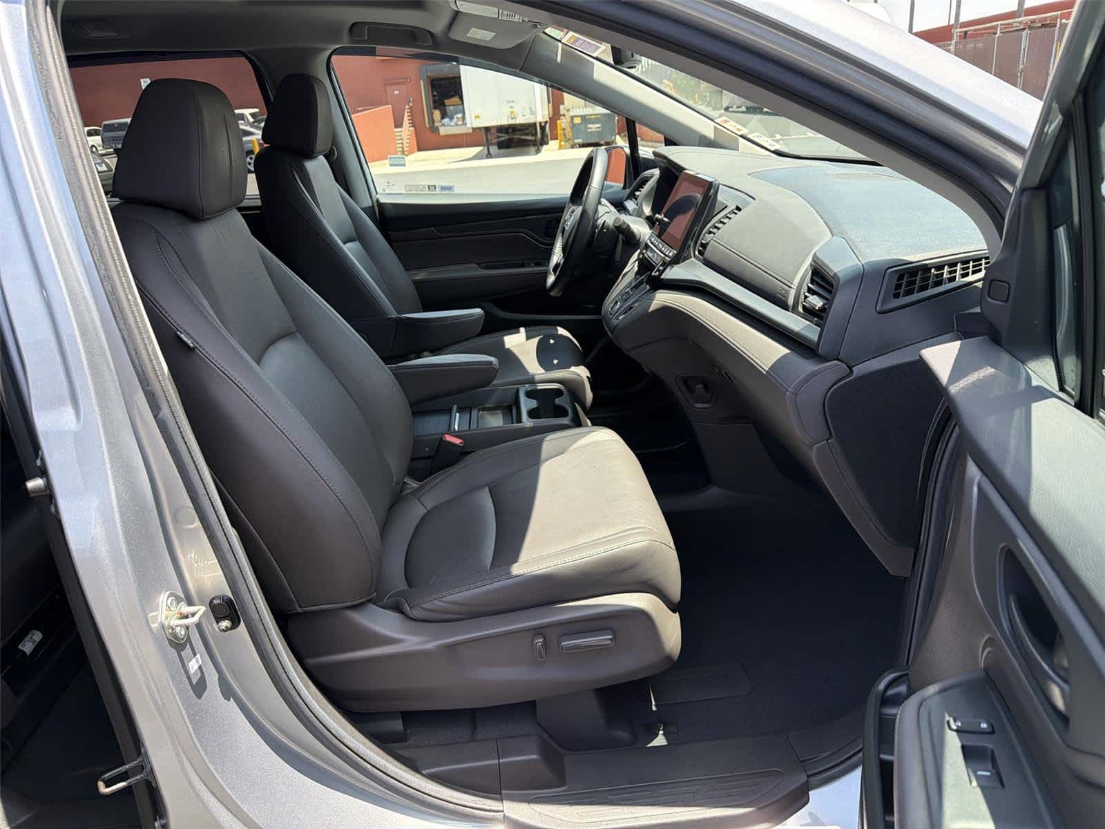Thumbnail: 2020 Honda Odyssey - 14