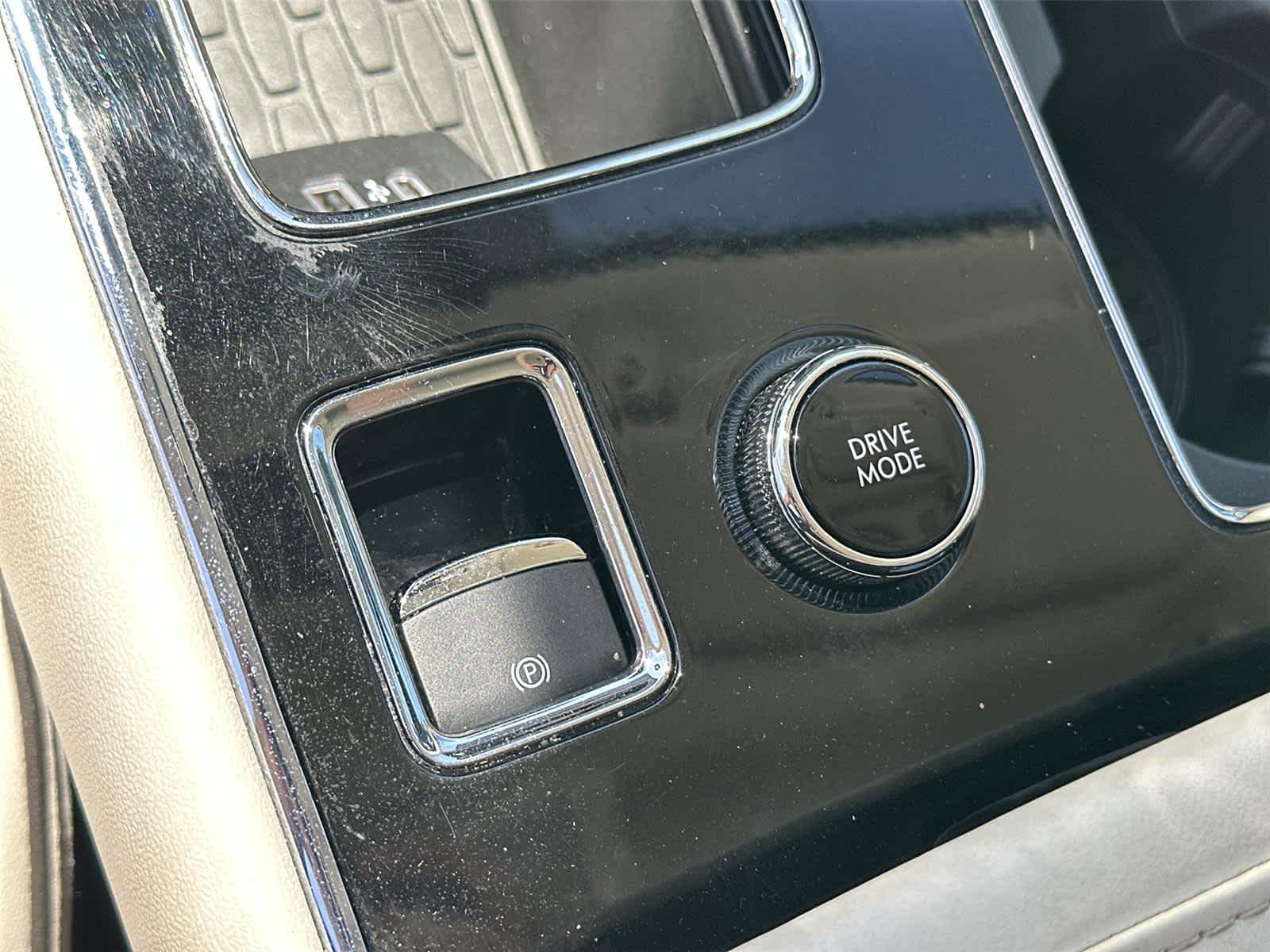 Thumbnail: 2023 Lincoln Aviator - 38