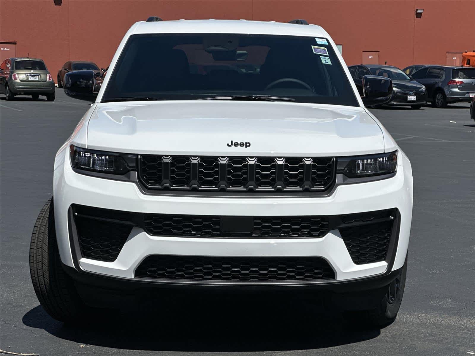 Thumbnail: 2026 Jeep Grand Cherokee - 6