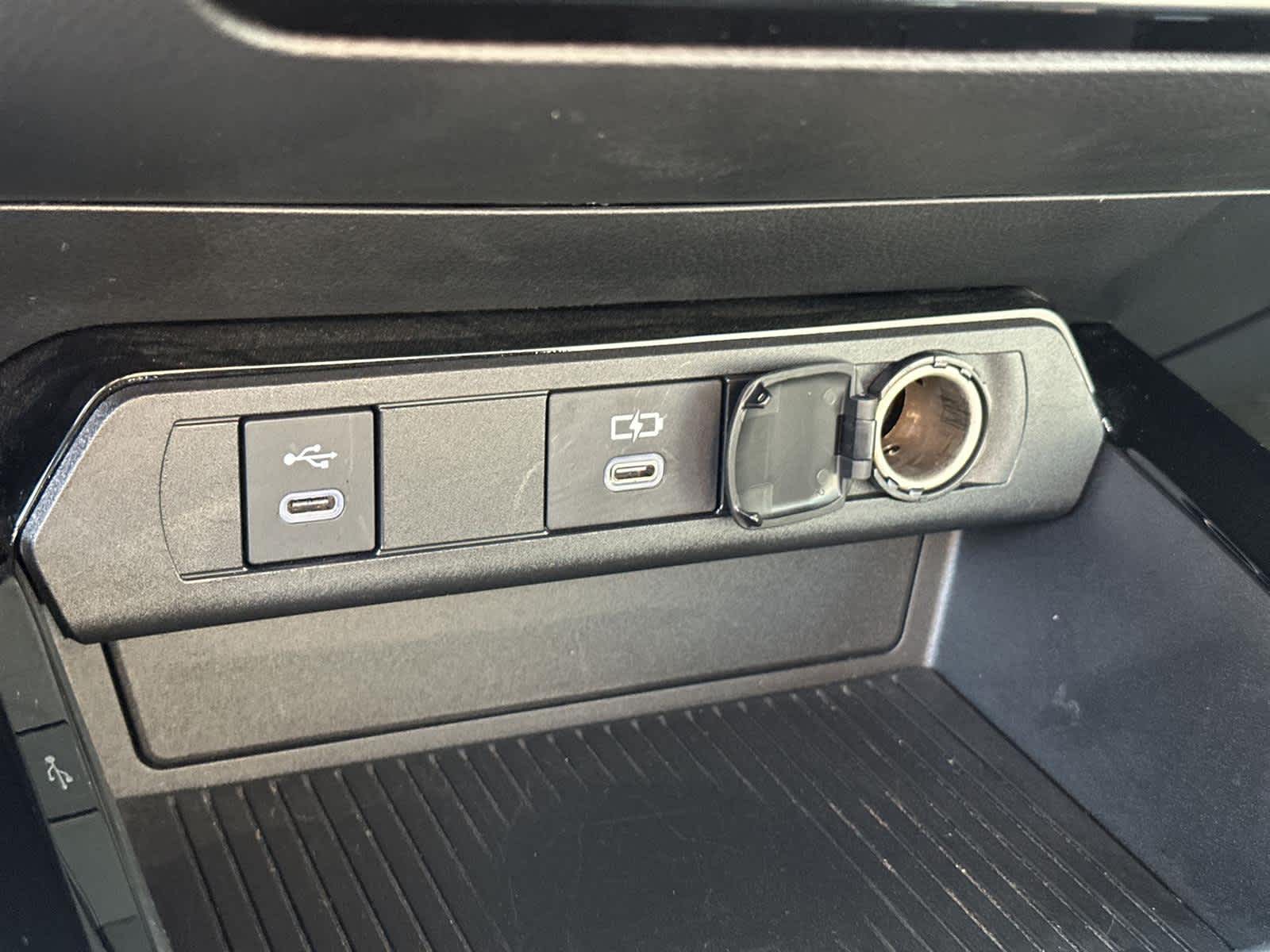 Thumbnail: 2023 Toyota Prius - 26