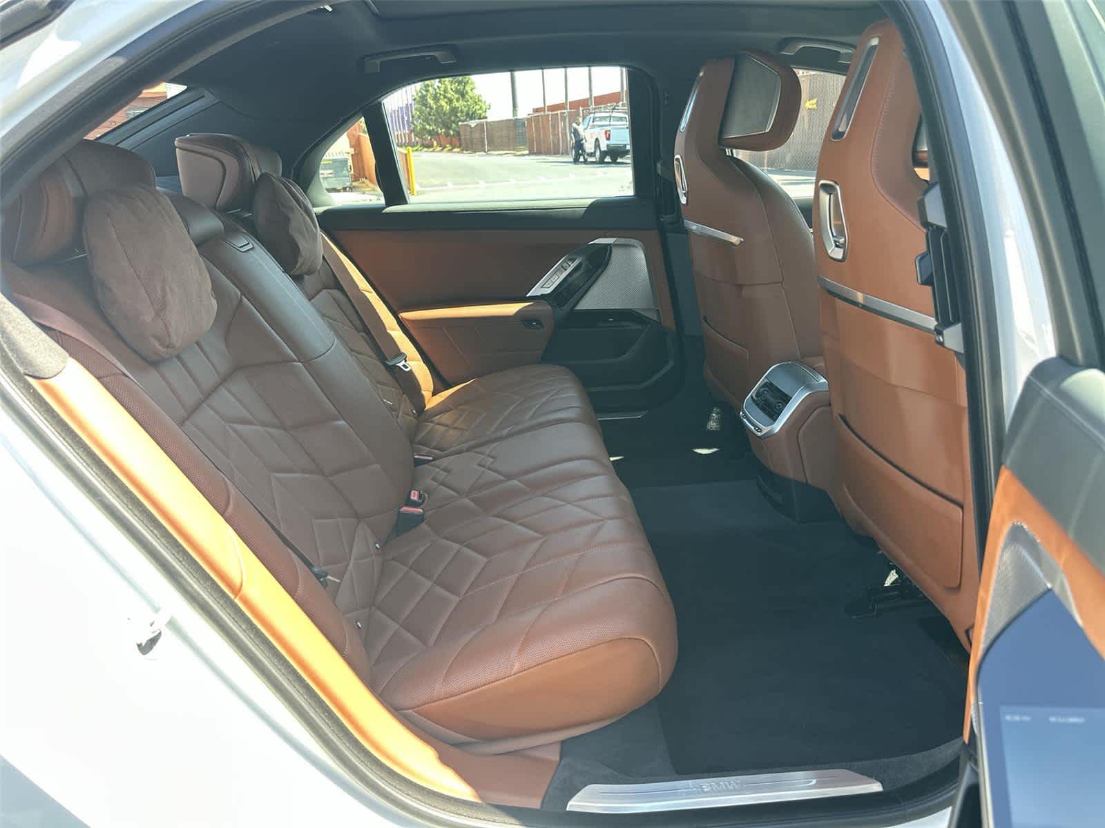 Thumbnail: 2025 BMW i7 - 13