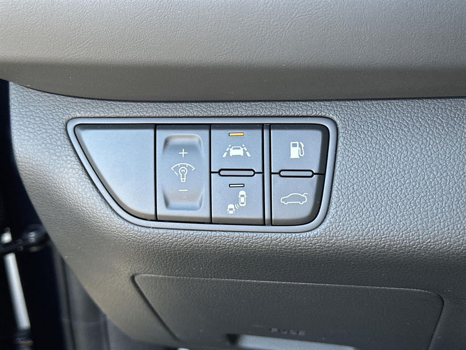 Thumbnail: 2019 Genesis G70 - 30