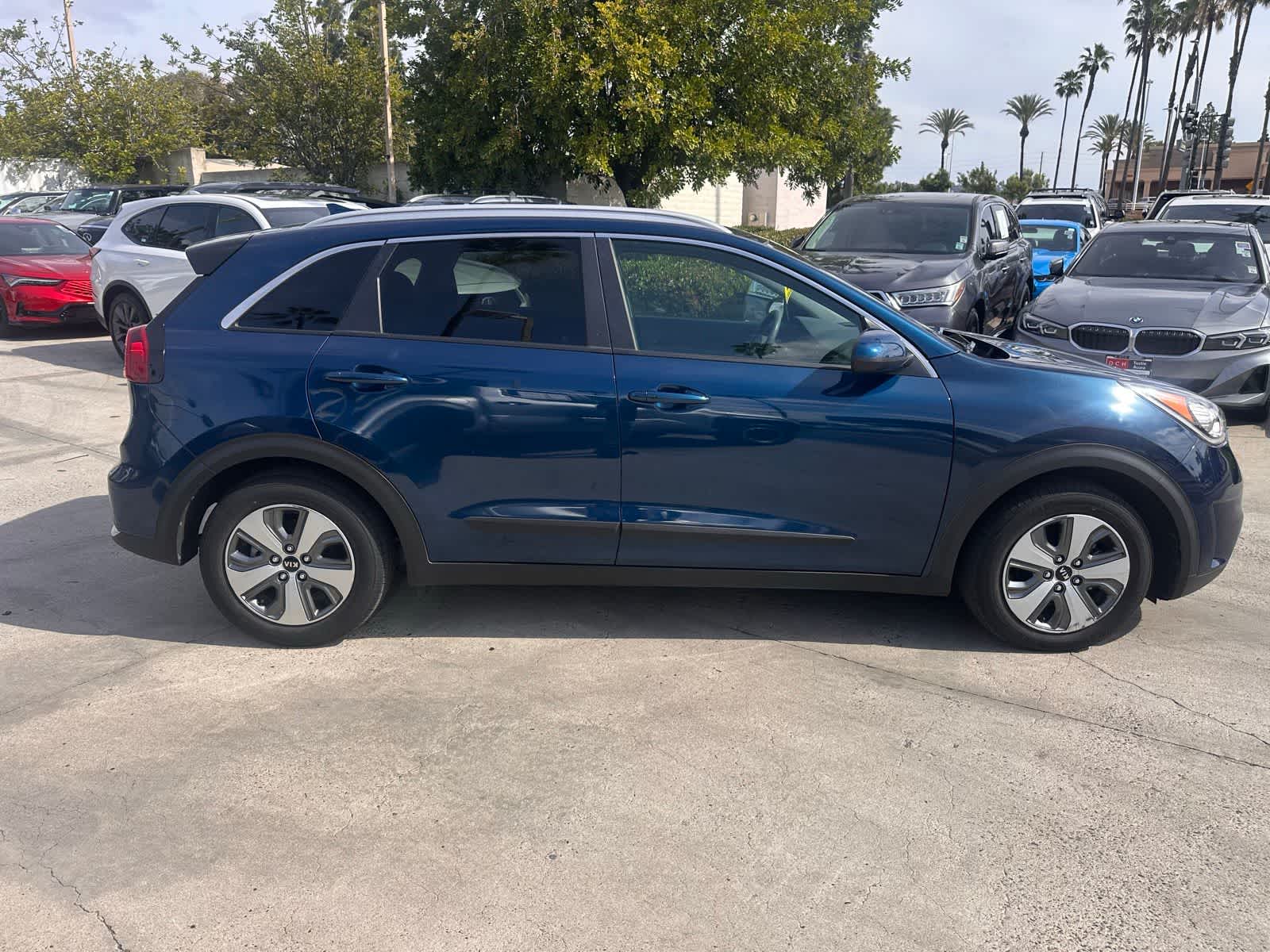 Thumbnail: 2019 Kia Niro - 6