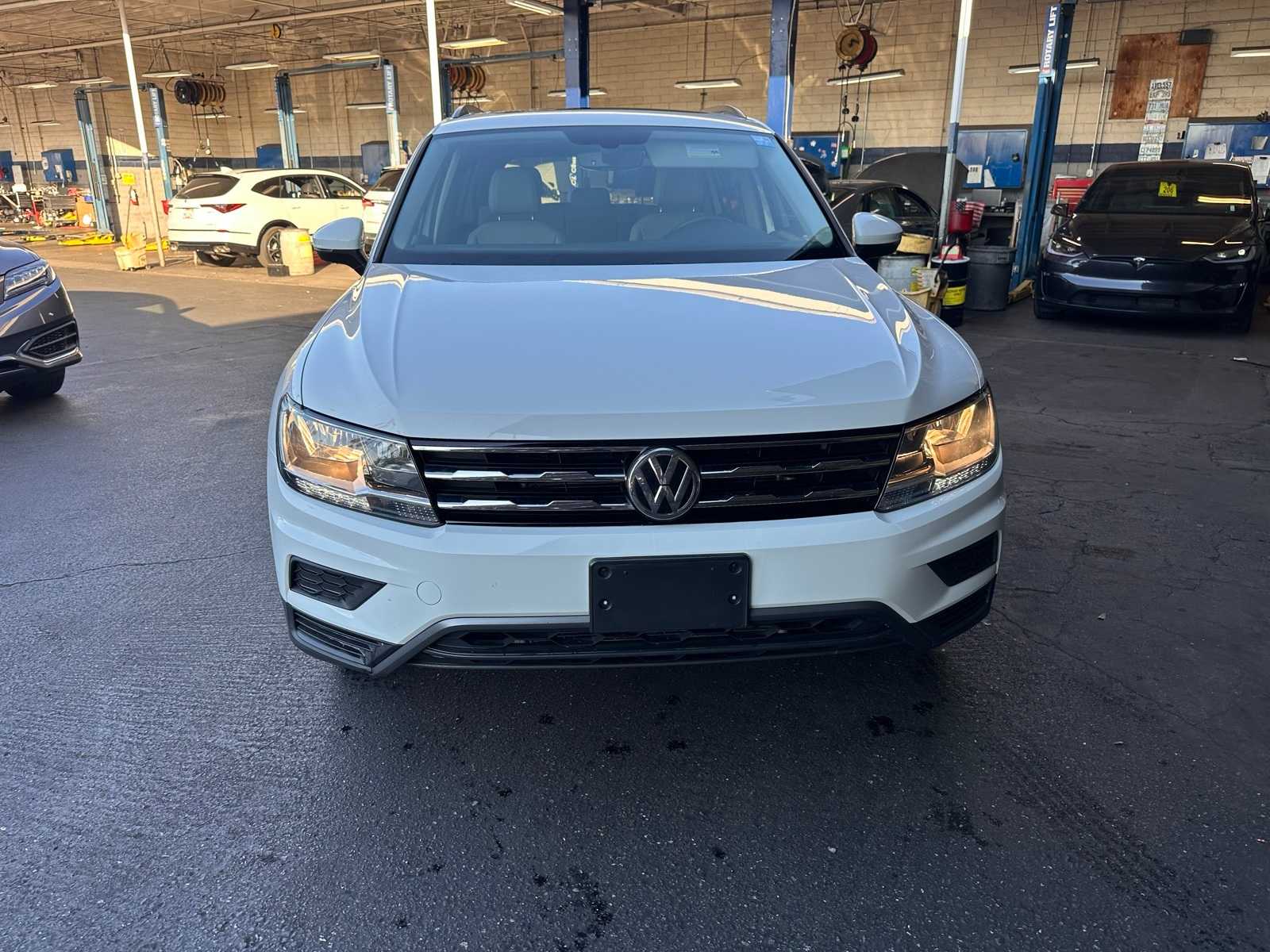 Thumbnail: 2021 Volkswagen Tiguan - 8