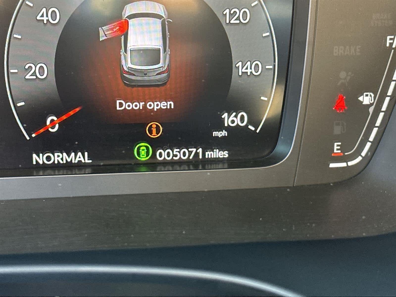 Thumbnail: 2025 Acura Integra - 18