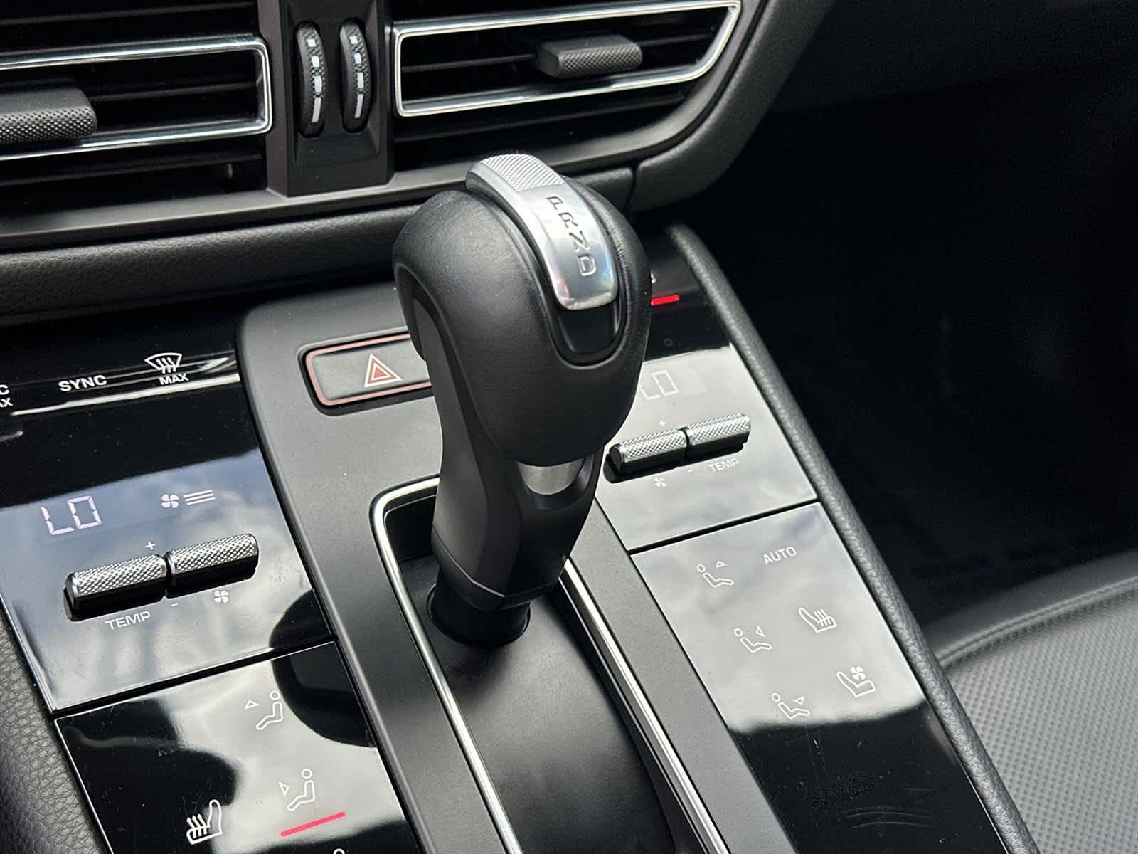 Thumbnail: 2023 Porsche Macan - 18