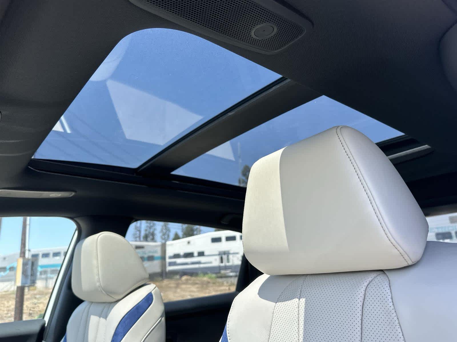 Thumbnail: 2025 Acura ADX - 30