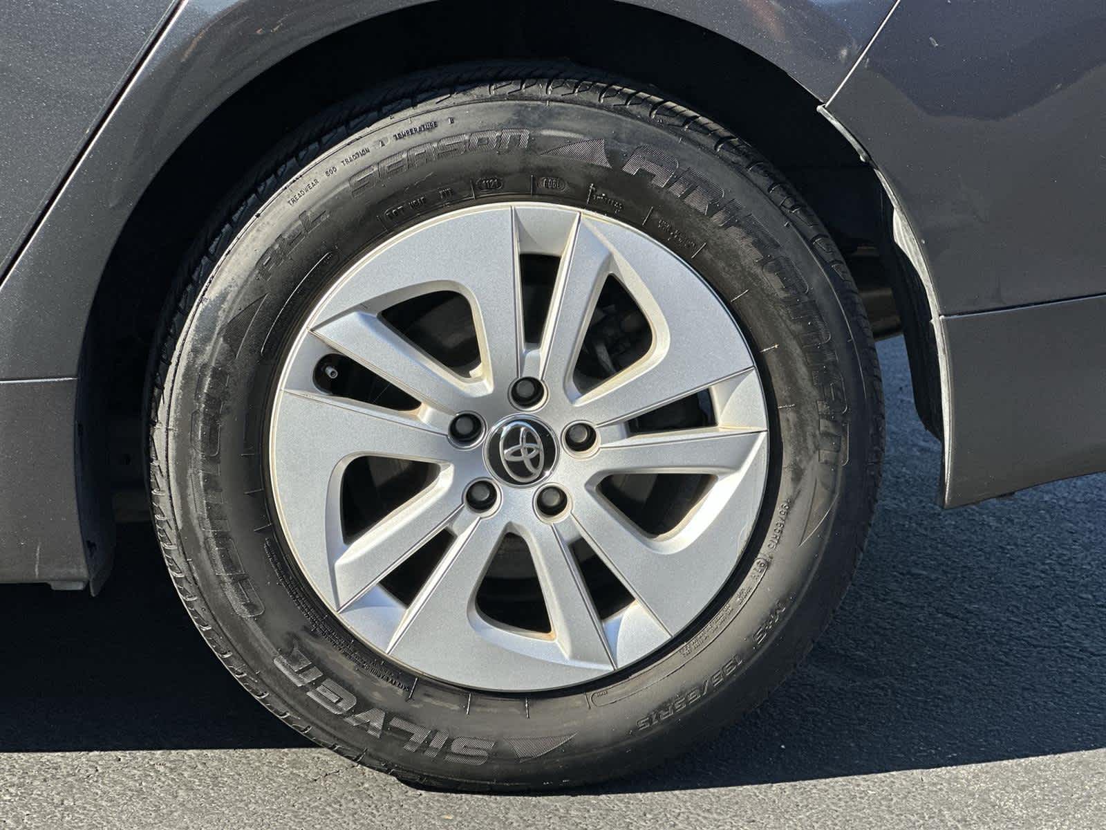 Thumbnail: 2016 Toyota Prius - 8