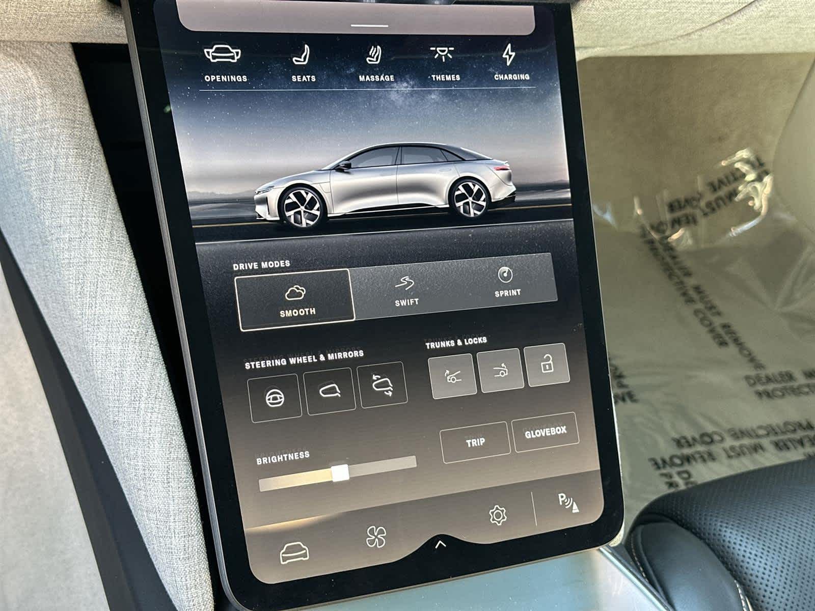 Thumbnail: 2022 Lucid Air - 26