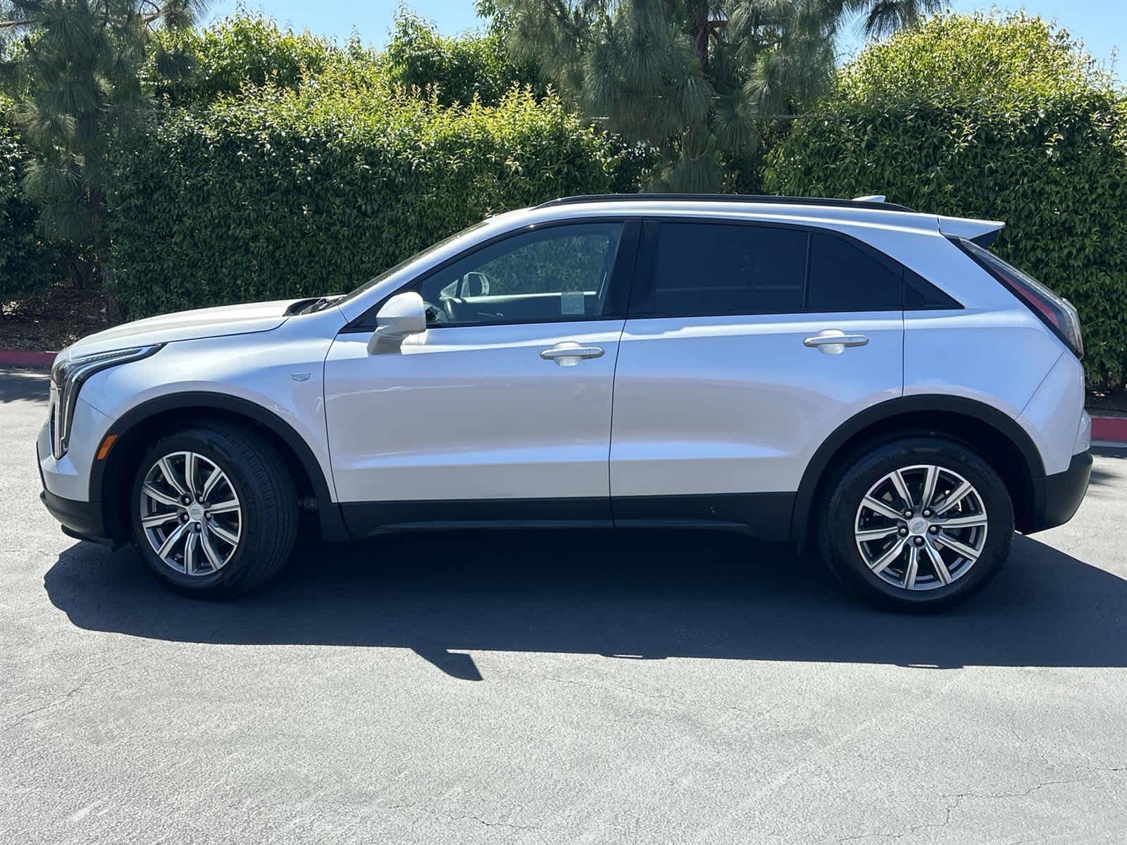Thumbnail: 2019 Cadillac XT4 - 3