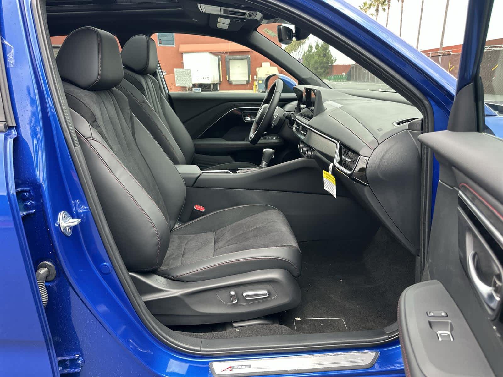 Thumbnail: 2025 Acura ADX - 14