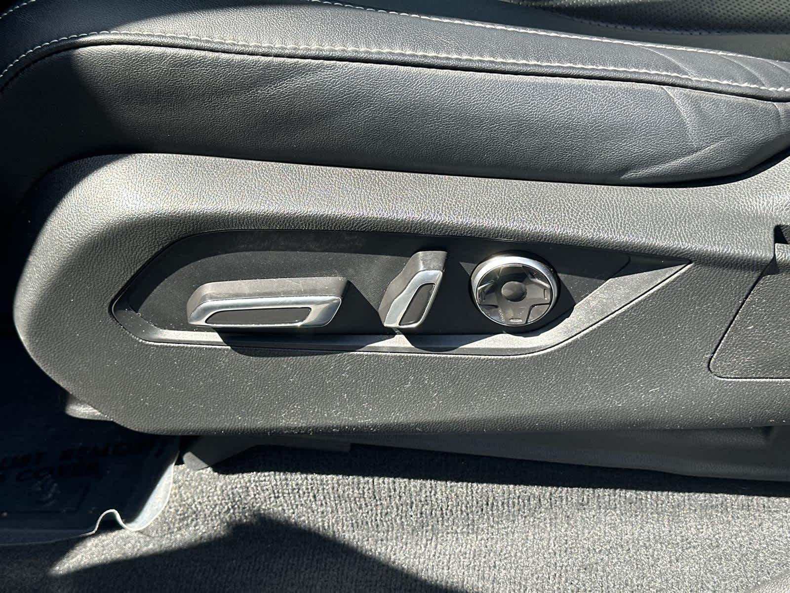 Thumbnail: 2023 Acura MDX - 23