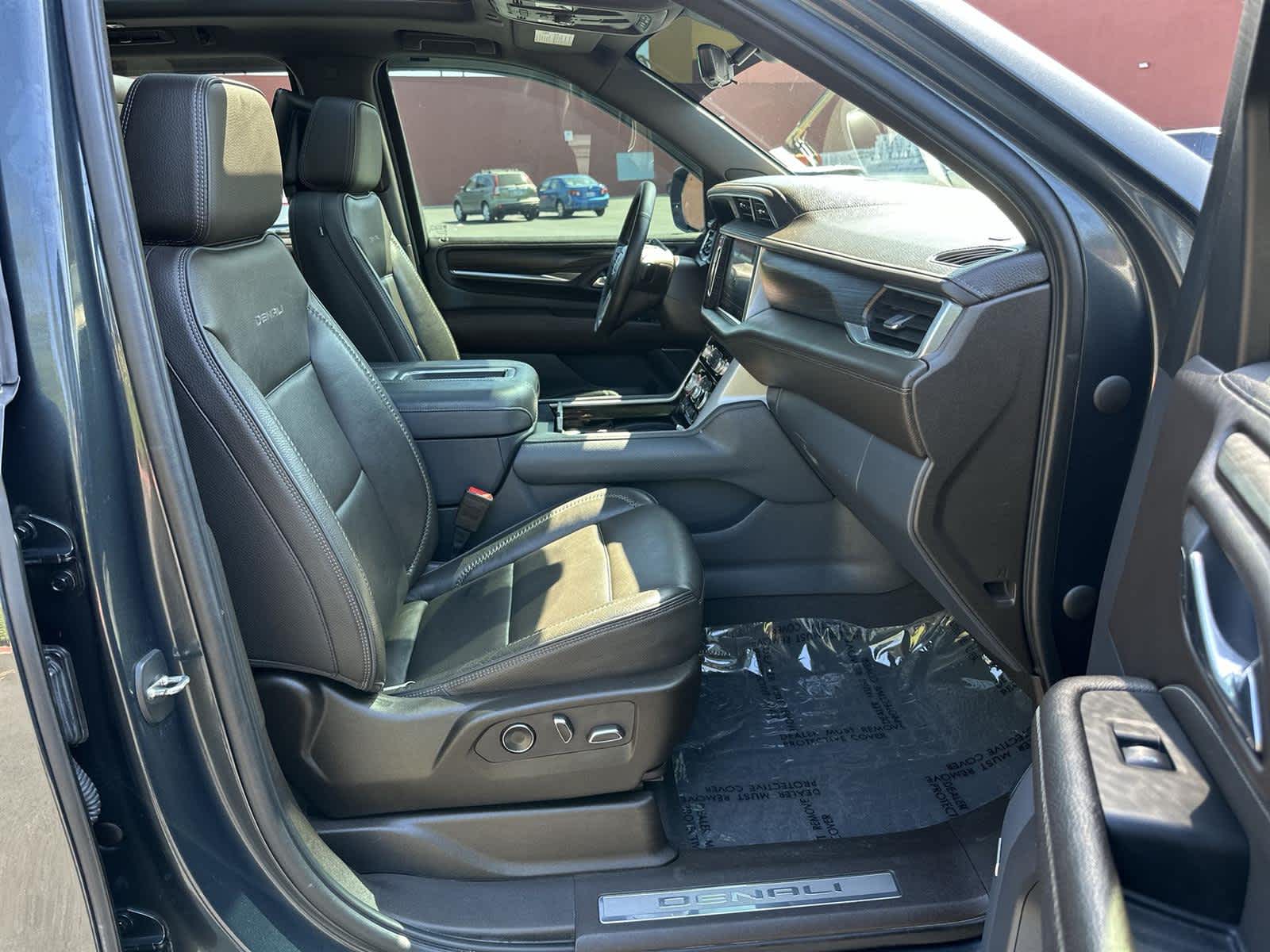 Thumbnail: 2021 GMC Yukon - 14