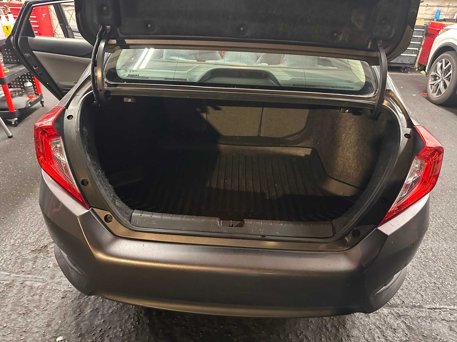 Thumbnail: 2016 Honda Civic - 10