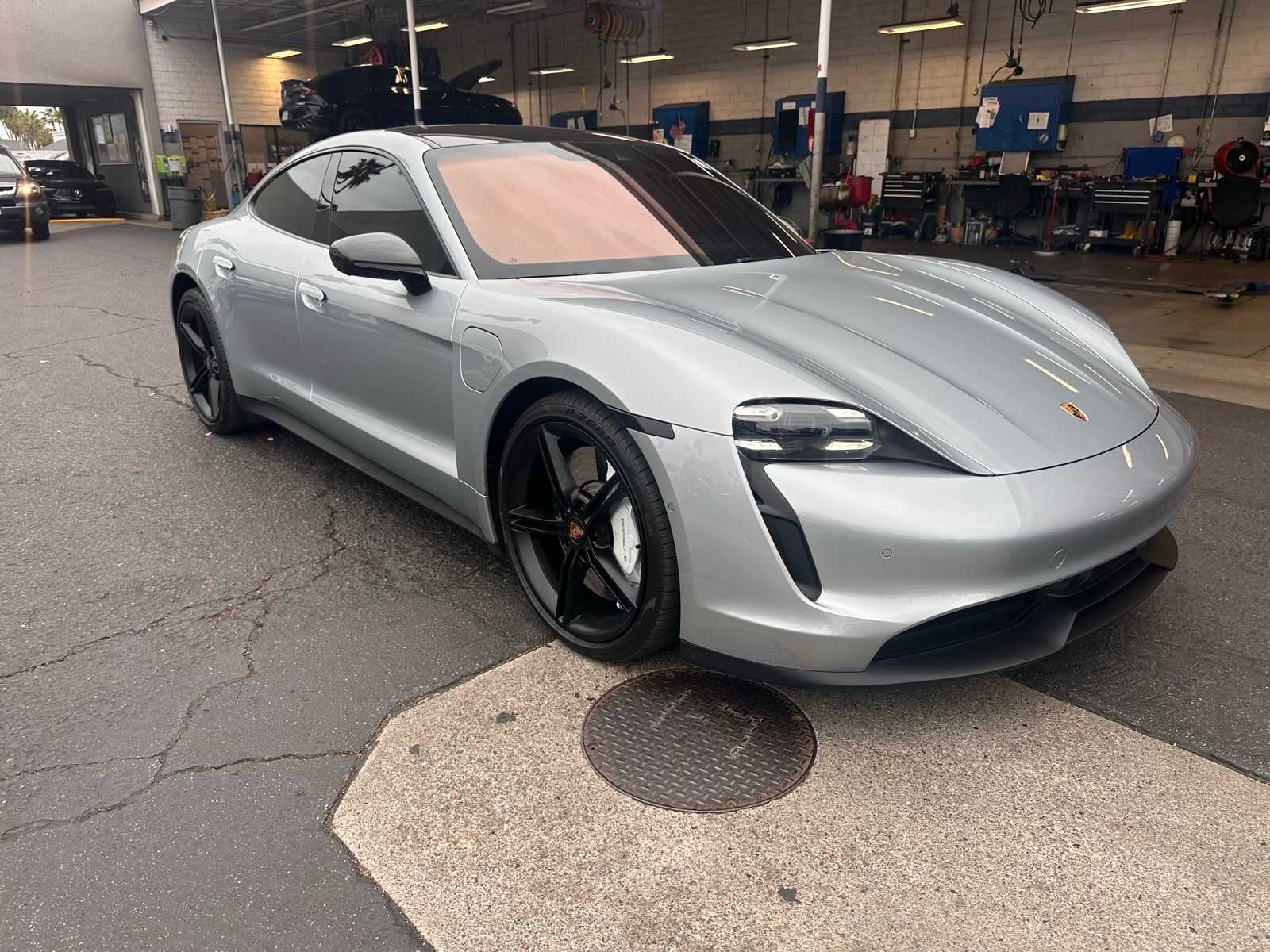 Thumbnail: 2020 Porsche Taycan - 7