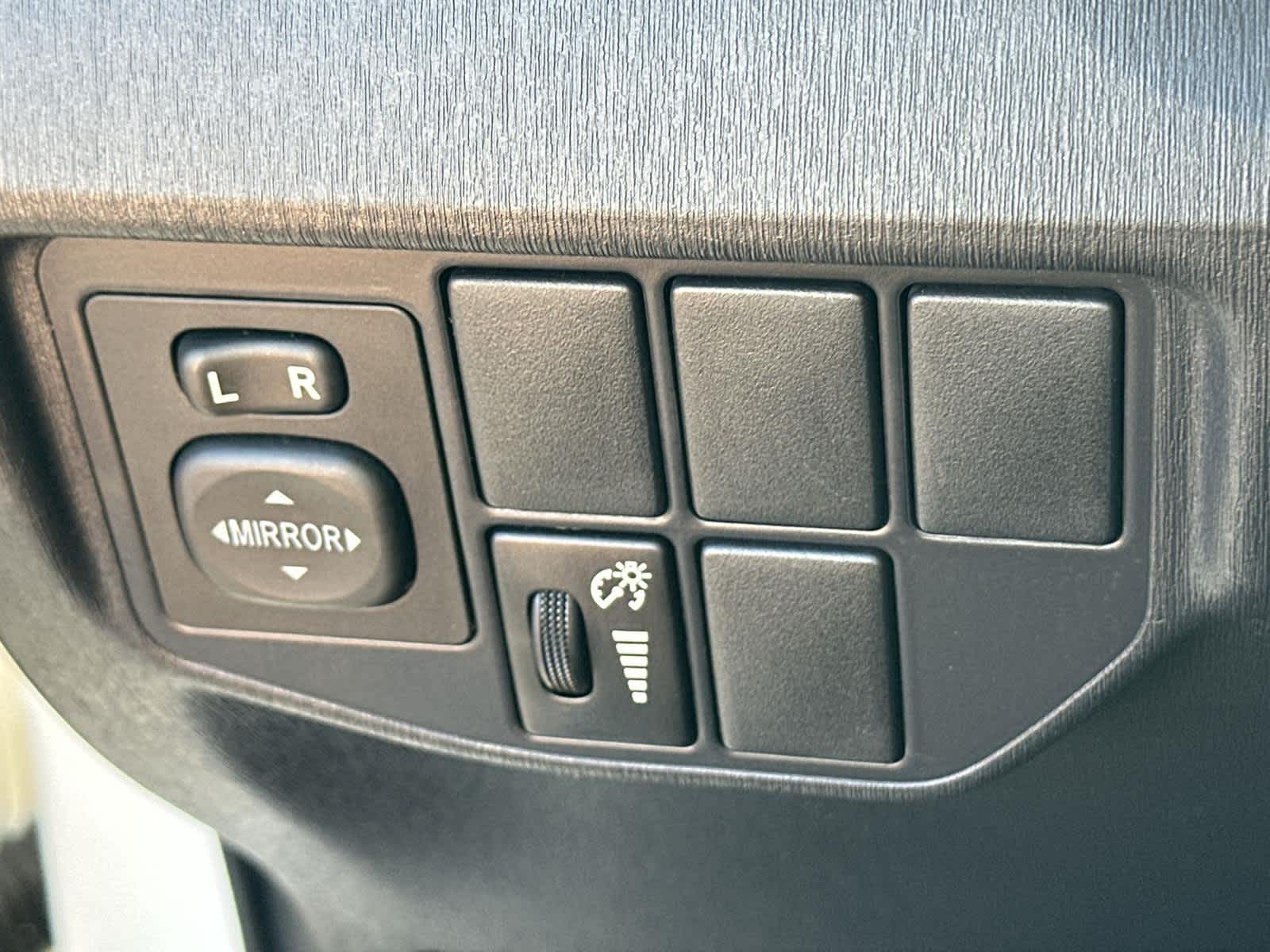 Thumbnail: 2013 Toyota Prius - 28