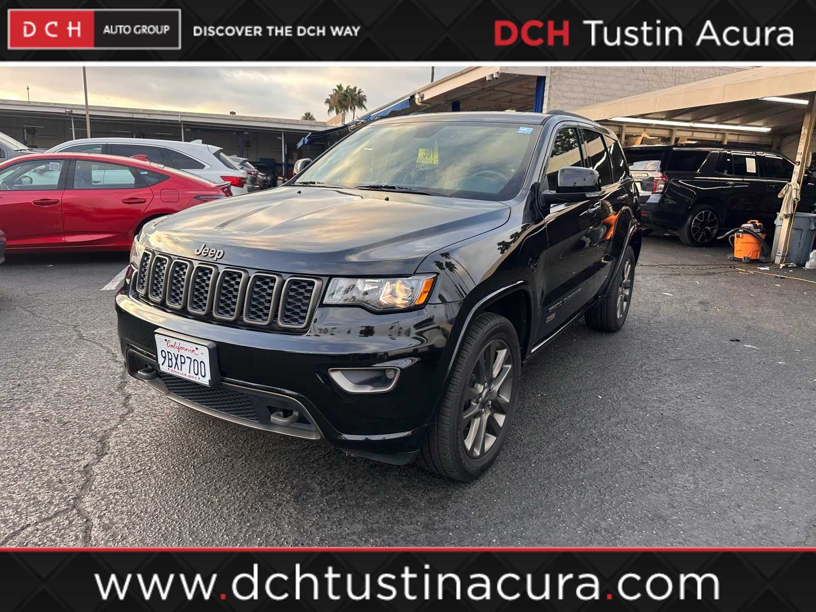 Thumbnail: 2017 Jeep Grand Cherokee - 1