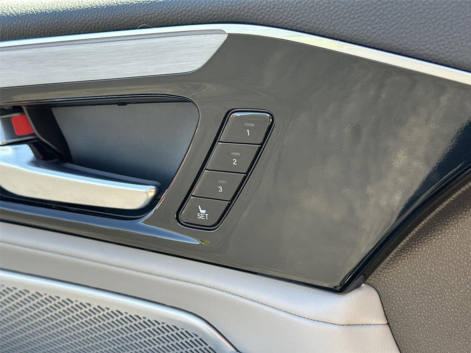 Thumbnail: 2023 Acura MDX - 30