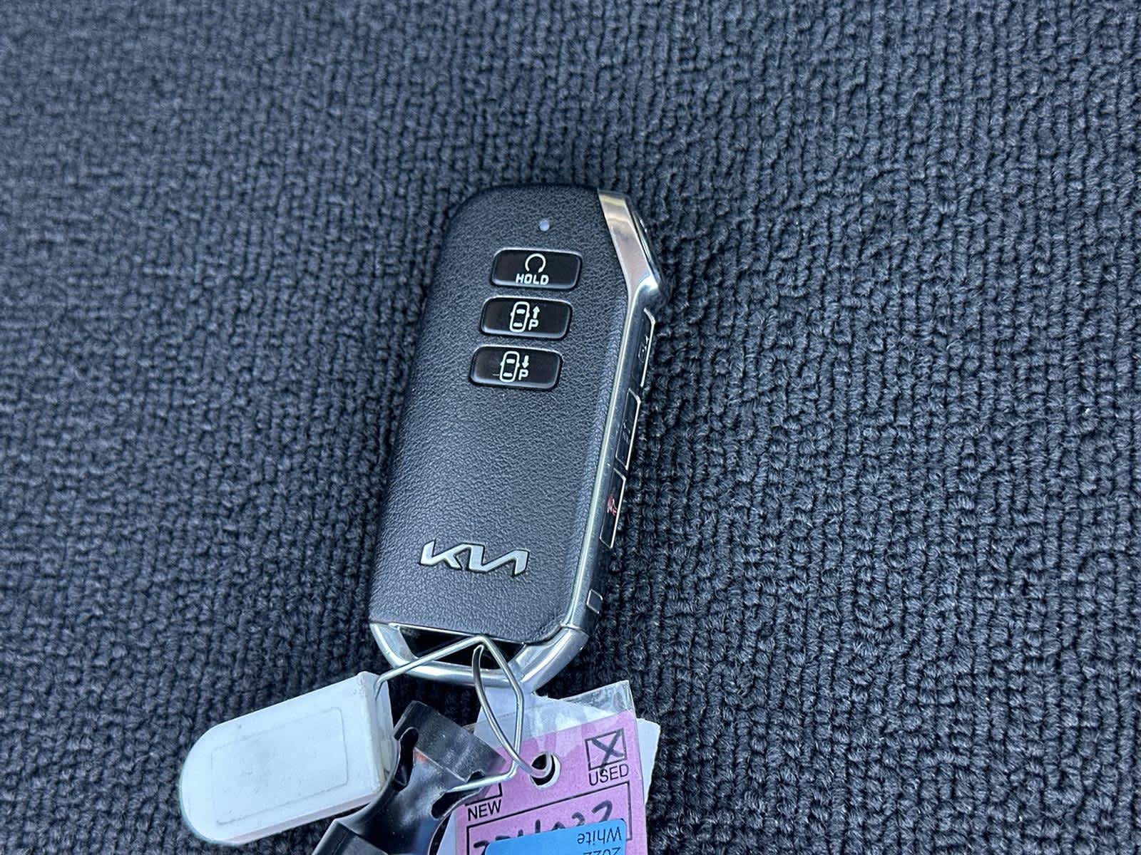 Thumbnail: 2022 Kia EV6 - 21