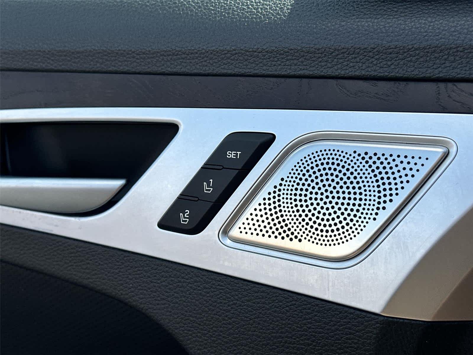 Thumbnail: 2019 Genesis G80 - 30