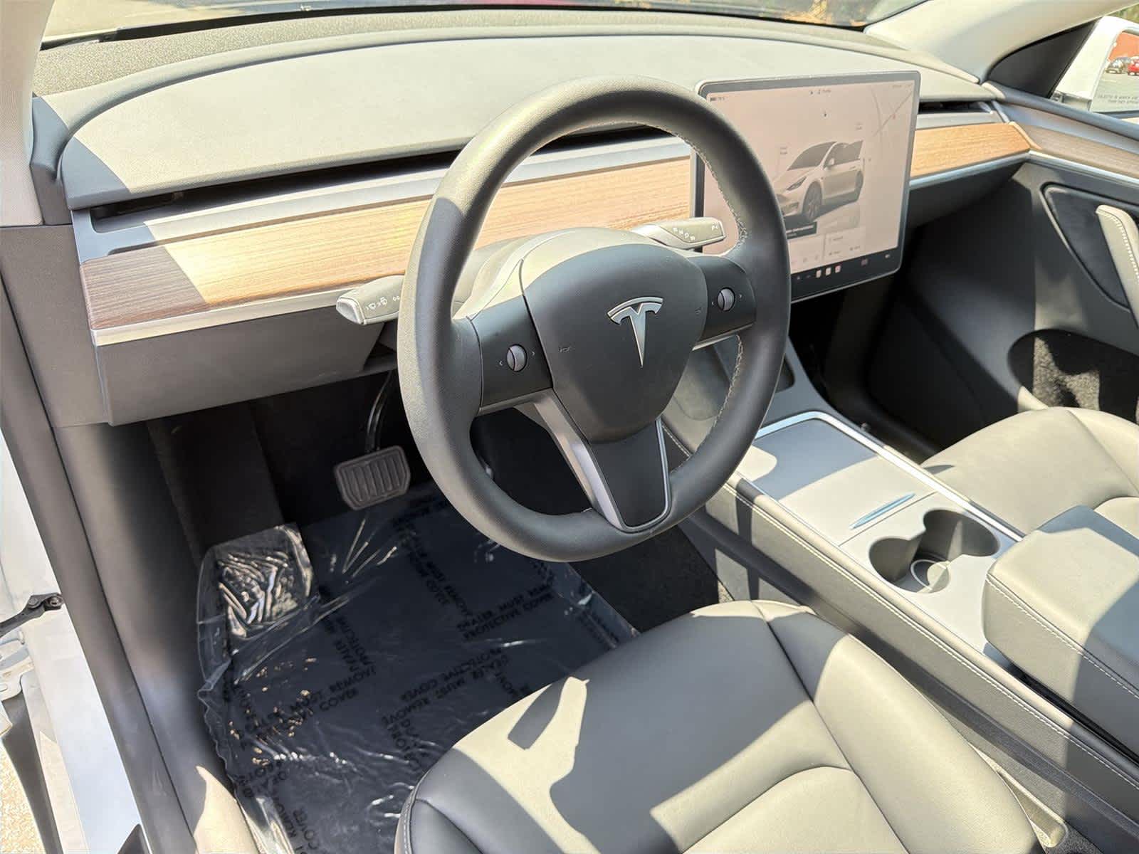 Thumbnail: 2025 Tesla Model Y - 2