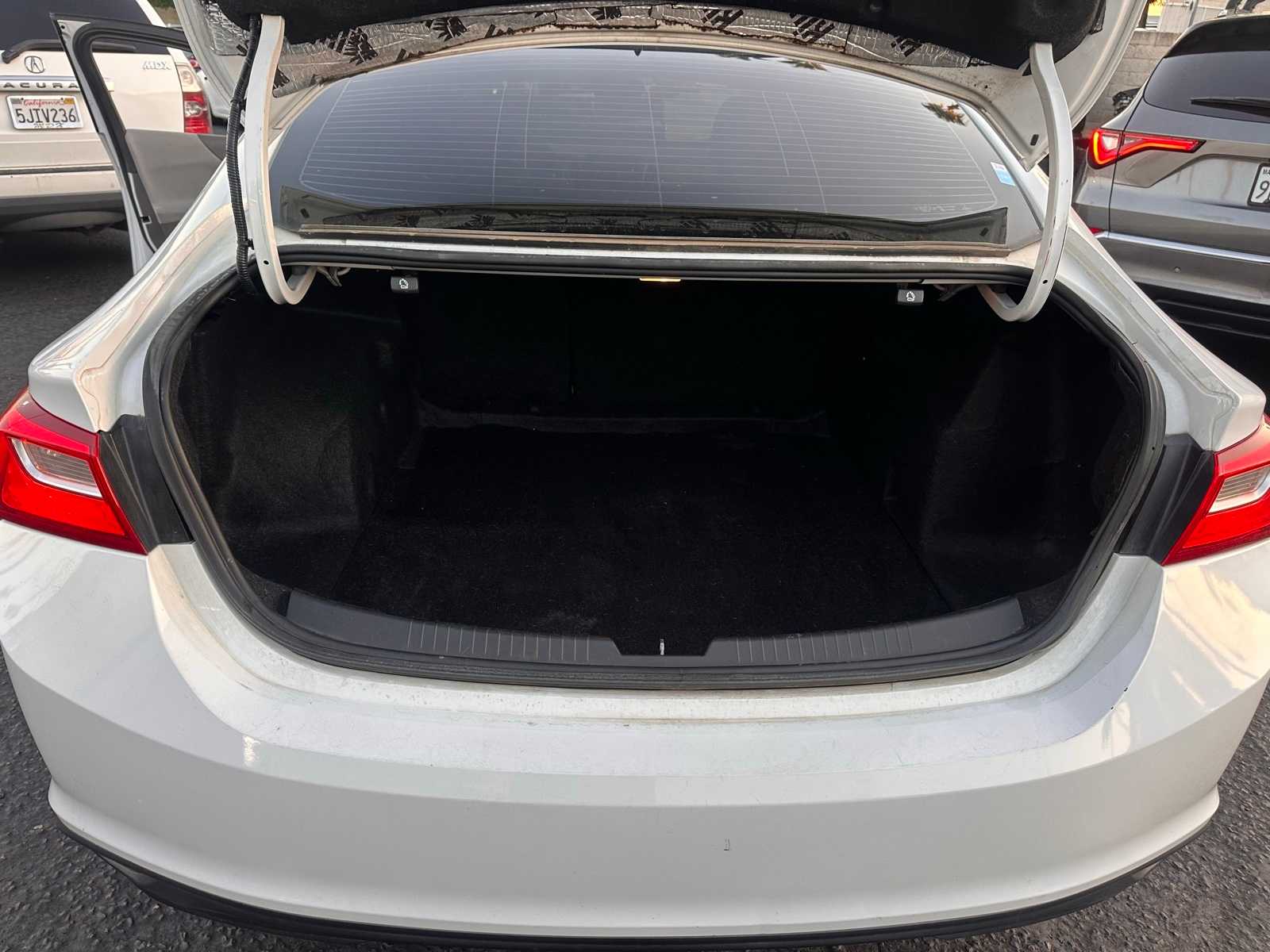 Thumbnail: 2019 Chevrolet Malibu - 10