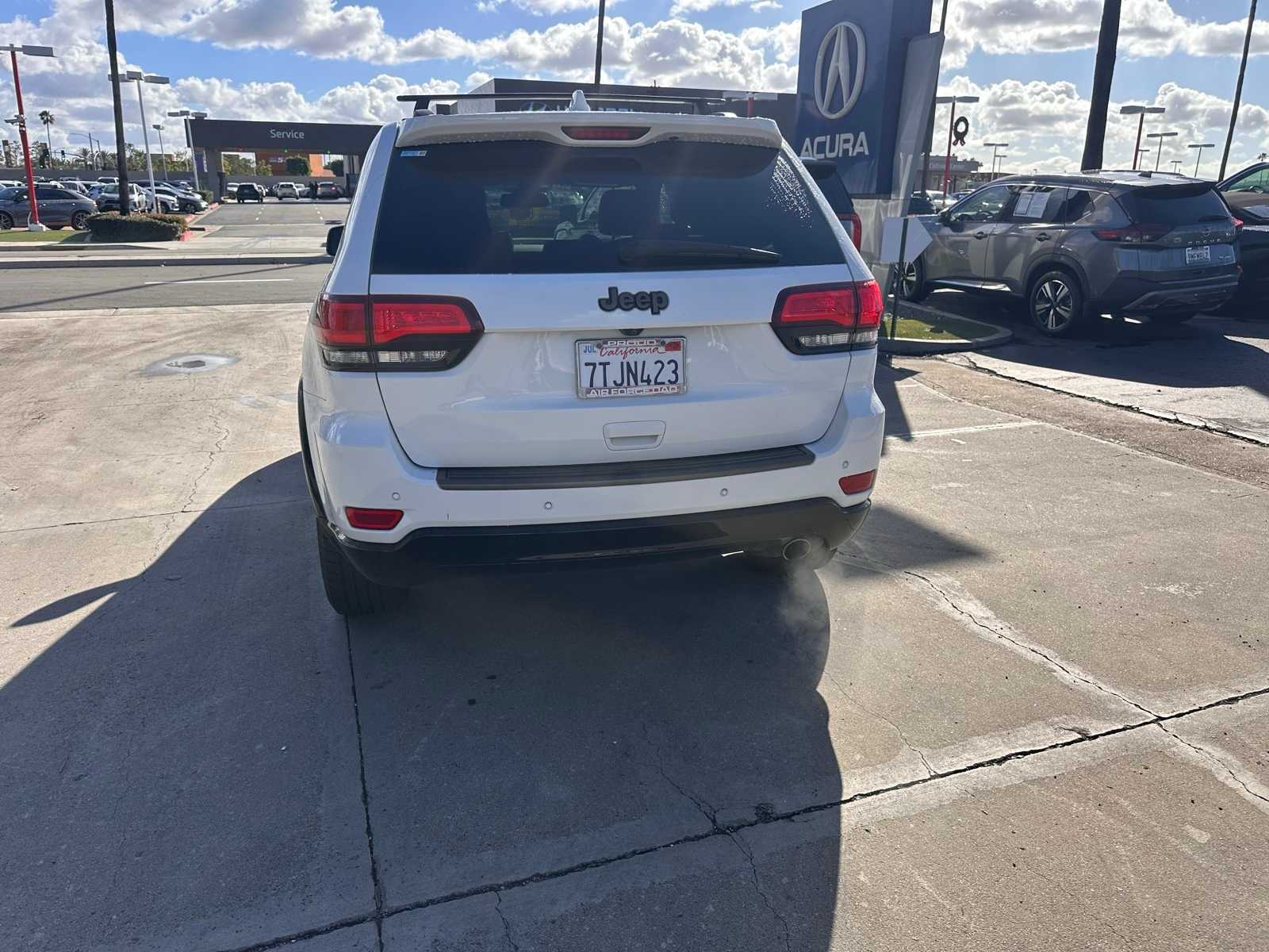 Thumbnail: 2016 Jeep Grand Cherokee - 4