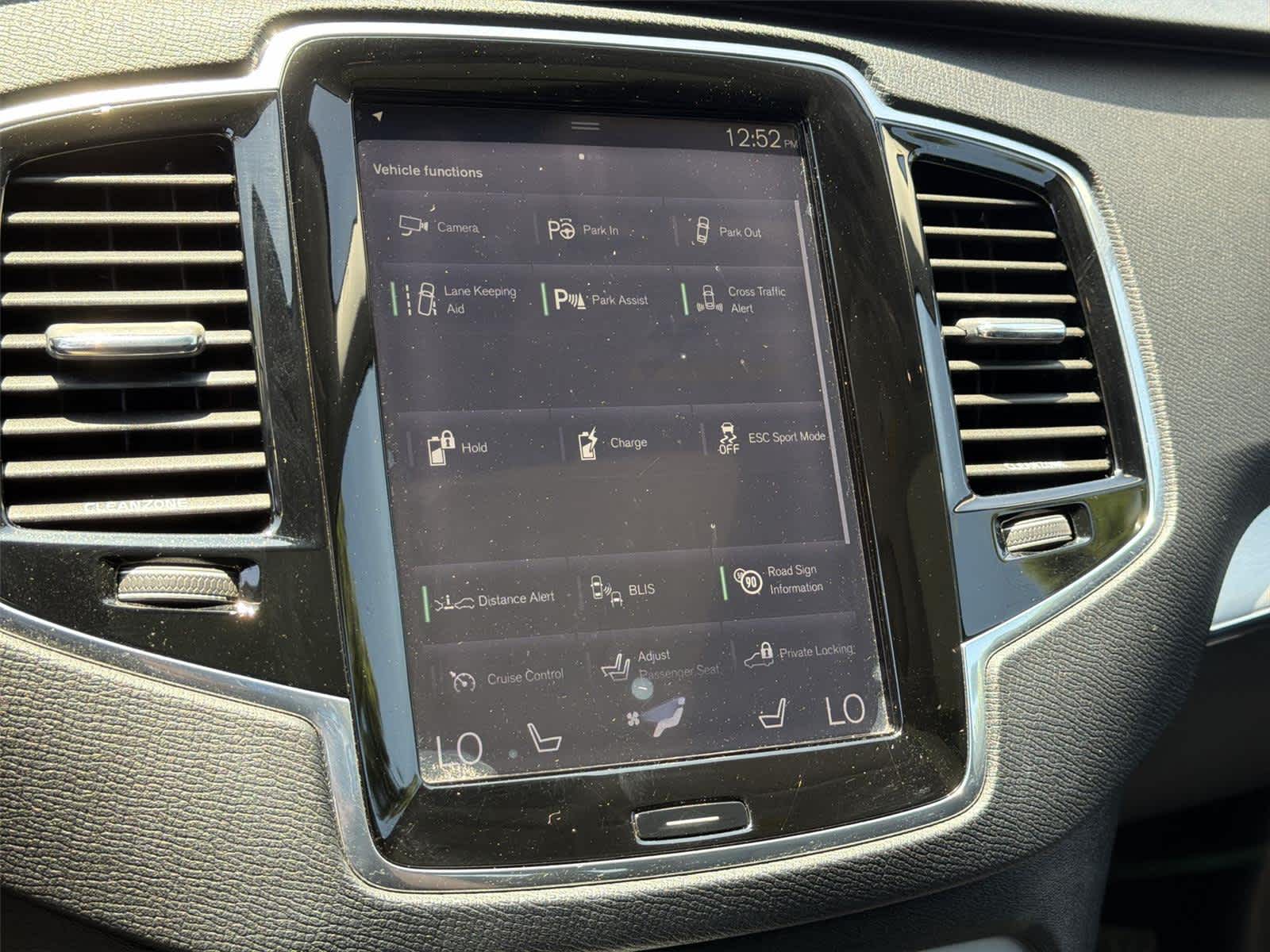 Thumbnail: 2016 Volvo XC90 - 38