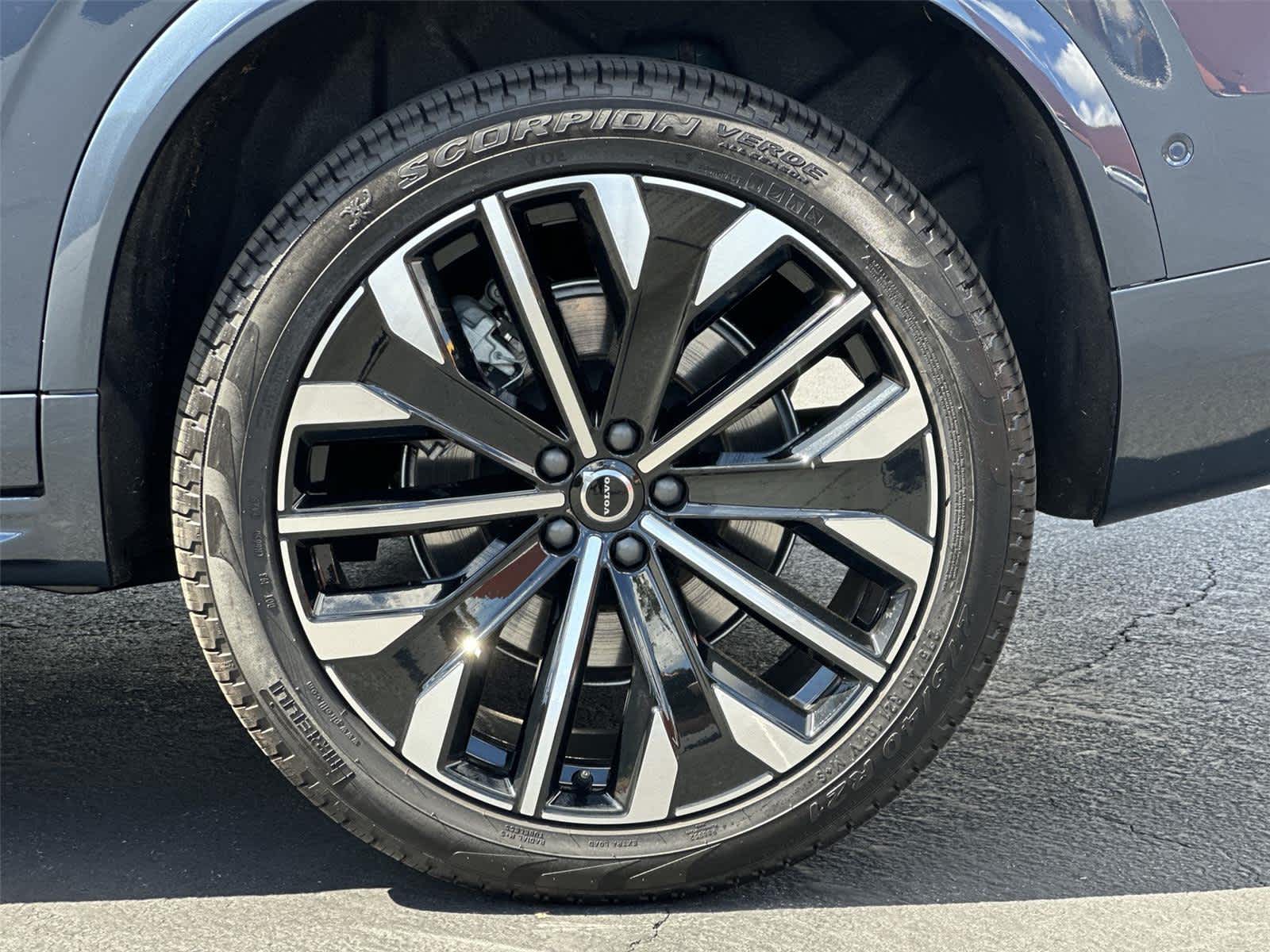 Thumbnail: 2026 Volvo XC90 - 9